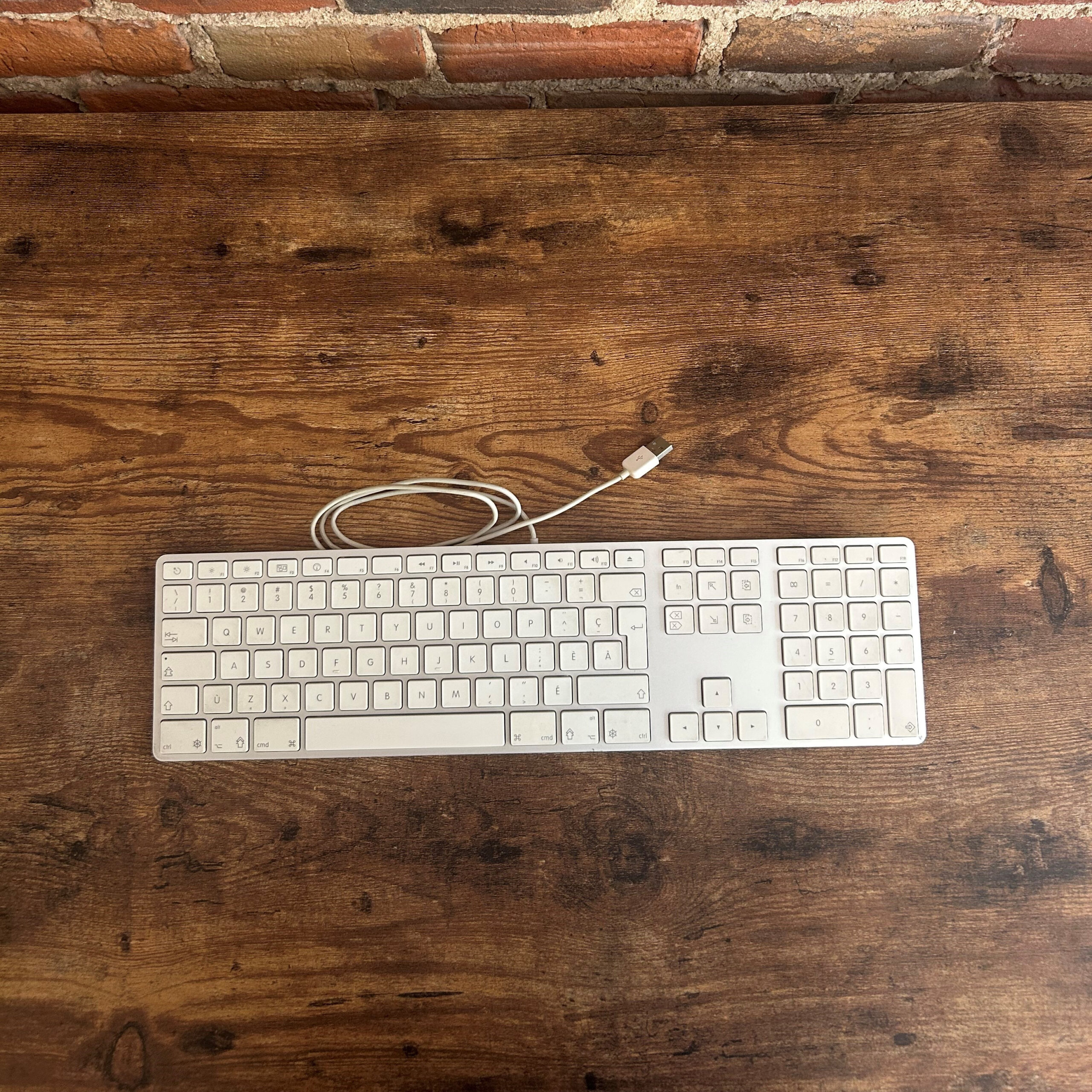 Apple - clavier A1243 - USB - Usagé